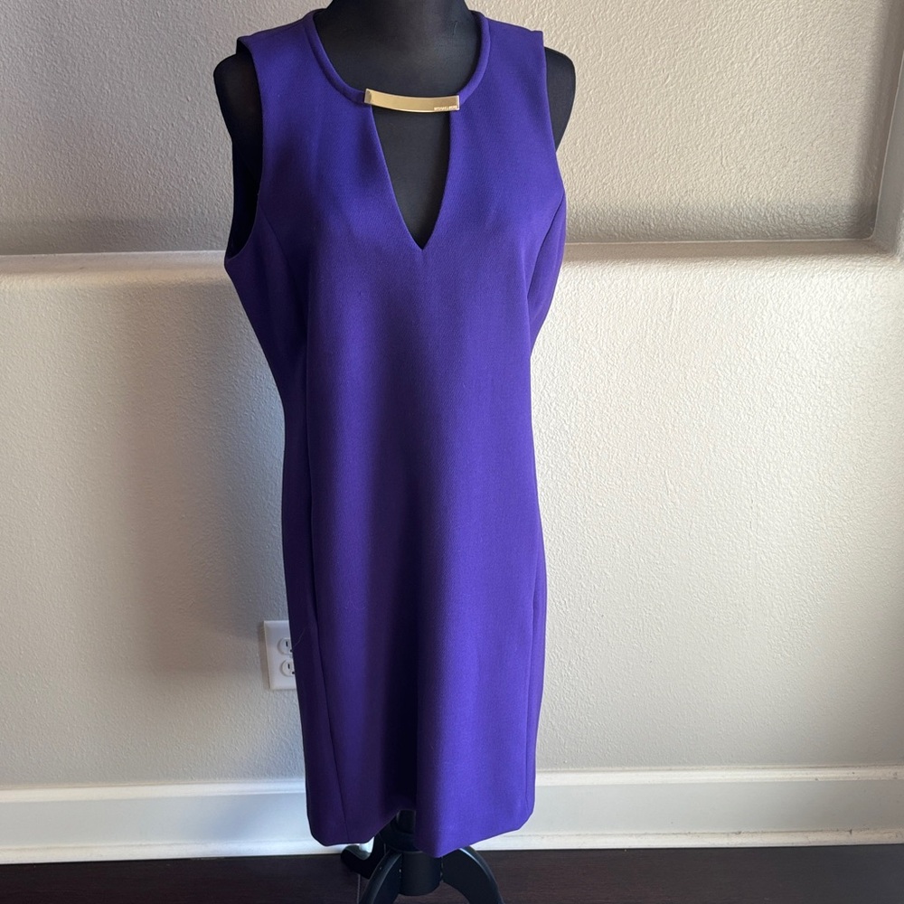 Michael Michael Kors size 10 lined with pockets.